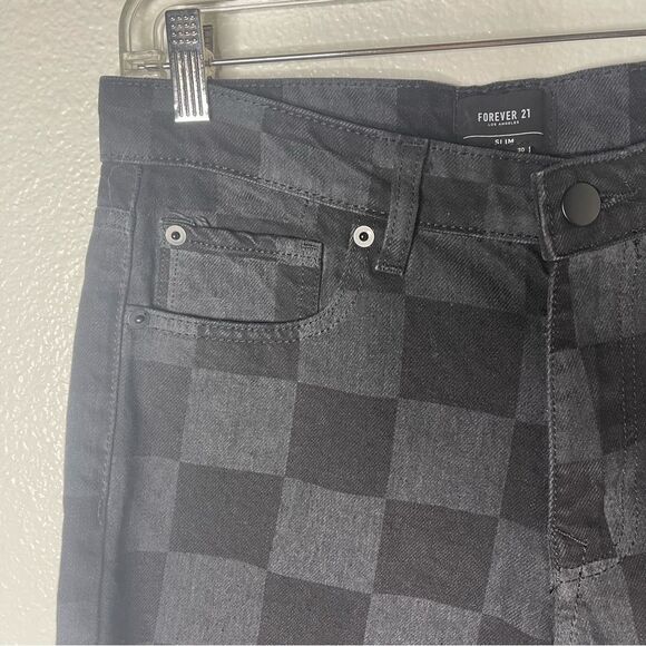 Forever 21 Men’s Checkered Shorts Size 30 Slim - Picture 3 of 10